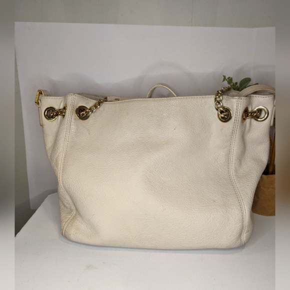 Michael Kors Ivory Leather Purse Gold Metal Chain Shoulder Bag Jet Set Tote Crea - Picture 4 of 15